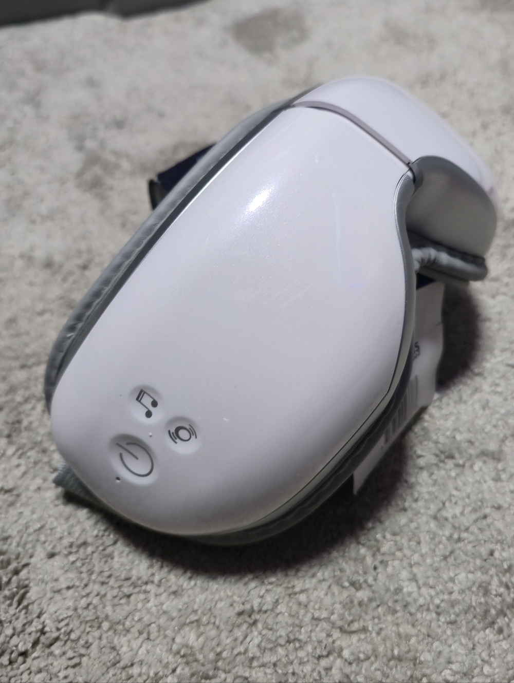 RENPHO Eye Massager with Heat & Vibration, 5 Massage Modes - Picture 2 of 4